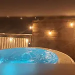 19 شقة