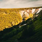 19 شقة *
