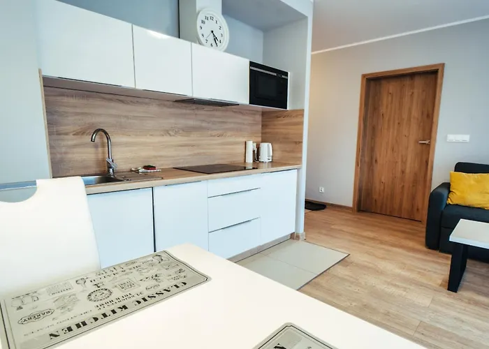 19 شقة شكلارسكا بوريبا